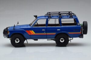 Toyota Land Cruiser 60 Blau Mit Optionalem Zubehör Kyosho 1:18 08956XBL Metall – Bild 4 von 11