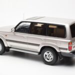 Toyota Land Cruiser HDJ80 Beige Metallic Otto 1:18 - image 5 of 6