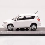 Toyota RAV4 XA30 Weiss Minichamps 1:43