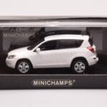 Toyota RAV4 XA30 Weiss Minichamps 1:43 - image 4 of 4