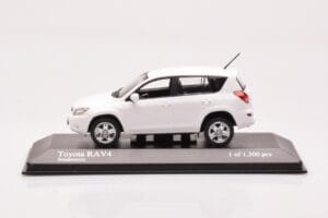Toyota RAV4 XA30 Weiss Minichamps 1:43