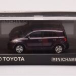 Toyota Urban Cruiser Violett Metallic Minichamps 1:43 - image 4 of 4