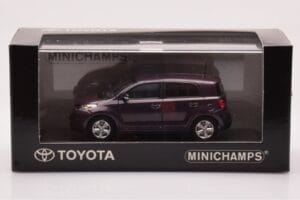 Toyota Urban Cruiser Violett Metallic Minichamps 1:43 403166963 Metall – Bild 4 von 4