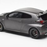 Toyota GR Yaris Circuit Package Schwarz Otto 1:18 - image 5 of 6