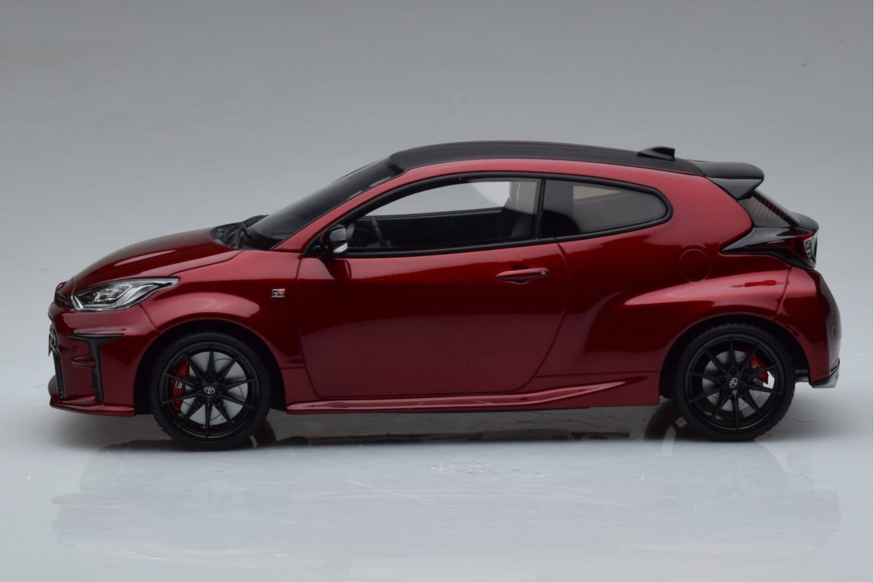 Toyota GR Yaris Rot Otto 1:18 OT1003 Resin – Bild 3 von 6