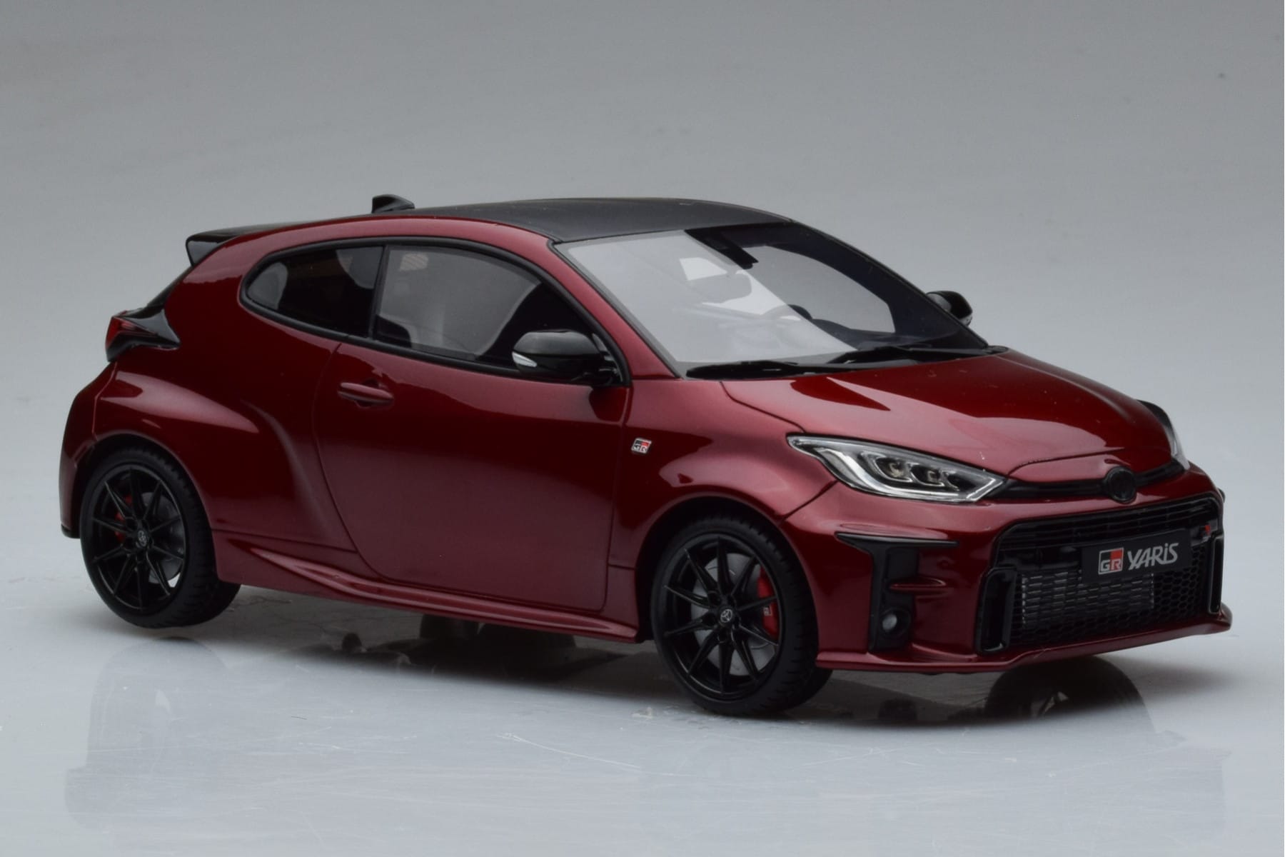Toyota GR Yaris Rot Otto 1:18 OT1003 Resin – Bild 4 von 6