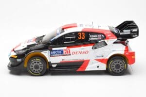 Toyota GR Yaris Rally1 #33 E. Evans / S. Martin Rally Finland 2023 IXO 1:18 18RMC174A Metall – Bild 3 von 6