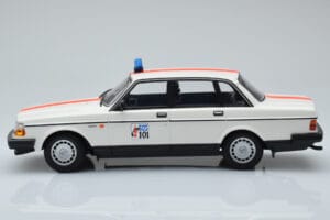 Volvo 240 GL Polizei Belgien Minichamps 1:18 155171492 Metall – Bild 3 von 6