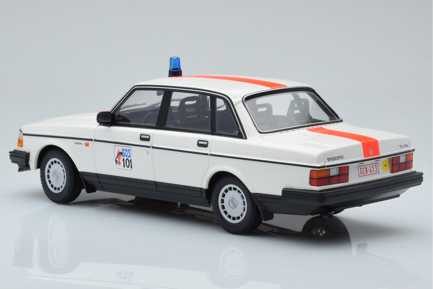 Volvo 240 GL Polizei Belgien Minichamps 1:18 155171492 Metall – Bild 5 von 6