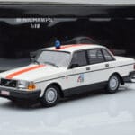 Volvo 240 GL Polizei Belgien Minichamps 1:18 - image 6 of 6