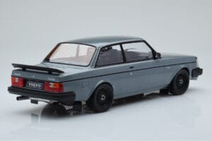 Volvo 240 Turbo Grau IXO 1:18 18CMC089 Metall – Bild 2 von 6