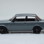 Volvo 240 Turbo Grau IXO 1:18 - image 3 of 6
