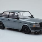 Volvo 240 Turbo Grau IXO 1:18 - image 4 of 6