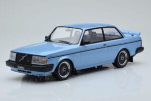 Volvo 240 Turbo Hellblau IXO 1:18