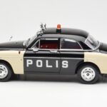 Volvo P121 Polizei Revell 1:18 - image 4 of 8