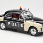 Volvo P121 Polizei Revell 1:18 - image 6 of 8