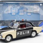 Volvo P121 Polizei Revell 1:18 - image 8 of 8