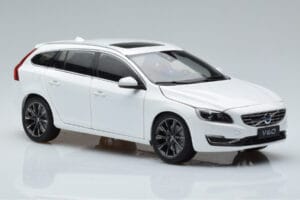 Volvo V60 D3 Crystal Weiss FAW 1:18 9430840 Metall – Bild 5 von 7