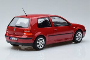 Volkswagen Golf Mk4 Rot Norev 1:18 188573 Metall – Bild 3 von 7