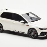 Volkswagen Golf GTI Mk8 Clubsport Weiss Otto 1:18 - image 4 of 6