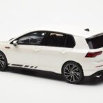 Volkswagen Golf GTI Mk8 Clubsport Weiss Otto 1:18 - image 5 of 6