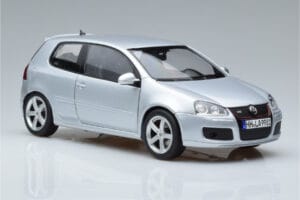 Volkswagen Golf GTI Mk5 Pirelli Edition Silber Norev 1:18 188425 Metall – Bild 5 von 7