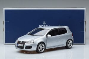 Volkswagen Golf GTI Mk5 Pirelli Edition Silber Norev 1:18 188425 Metall – Bild 7 von 7