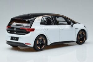 Volkswagen ID.3 Weiss FAW 1:18 ZVN000001WEI Metall – Bild 3 von 7