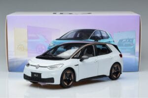 Volkswagen ID.3 Weiss FAW 1:18 ZVN000001WEI Metall – Bild 7 von 7