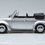Volkswagen Käfer 1303 Cabriolet Silber Norev 1:18 - image 3 of 6