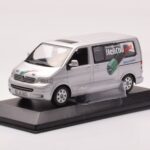 Volkswagen Multivan T5 Silber Heli Coil Edition Minichamps 1:43 - image 2 of 4