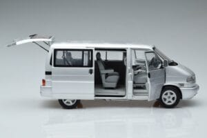 Volkswagen T4b Transporter Caravelle Minibus Schuco 1:18 450041500 Metall – Bild 4 von 8