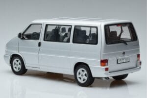 Volkswagen T4b Transporter Caravelle Minibus Schuco 1:18 450041500 Metall – Bild 7 von 8