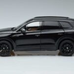 Volkswagen Touareg CR Schwarz FAW 1:18 LTC761021BLA Metall - image 4 of 7