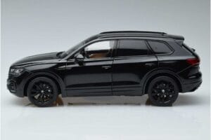Volkswagen Touareg CR Schwarz FAW 1:18 LTC761021BLA Metall – Bild 4 von 7