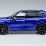 Volkswagen Touareg CR Blau FAW 1:18 LTC761021BLU Metall - image 4 of 7