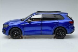 Volkswagen Touareg CR Blau FAW 1:18 LTC761021BLU Metall – Bild 4 von 7