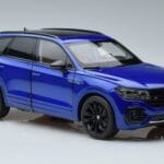 Volkswagen Touareg CR Blau FAW 1:18 LTC761021BLU Metall - image 5 of 7