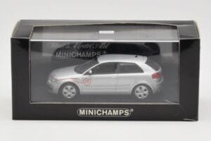 Audi A3 8P Silber Prototyp Minichamps 1:43 5010503013 Metall – Bild 4 von 4
