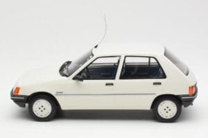 Peugeot 205 Junior Weiss Otto 1:18 OT463 Resin – Bild 3 von 6