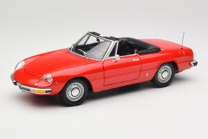 Alfa Romeo 2000 Spider Rot Minichamps 1:18 180120930 Metall