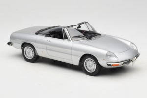 Alfa Romeo 2000 Spider Silber Norev 1:18 187884 Metall – Bild 4 von 6