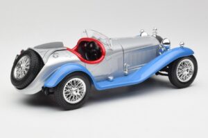 Alfa Romeo 2300 Spider Silberblau Bburago 1:18 3008 Metall – Bild 3 von 8