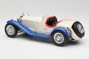 Alfa Romeo 2300 Spider Weiss & Blau Bburago 1:18 3008-M1 Metall – Bild 5 von 6