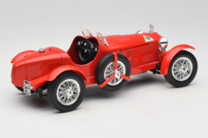 Alfa Romeo 8C 2300 Monza Rot Bburago 1:18 3014 Metall – Bild 2 von 6