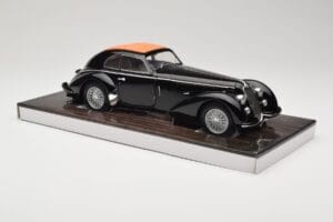 Alfa Romeo 8C 2900B Lungo Schwarz Minichamps 1:18 100120421 Metall – Bild 6 von 8