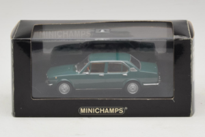 Alfa Romeo Alfetta 1.8 Grün Minichamps 1:43 400120204 Metall – Bild 4 von 4