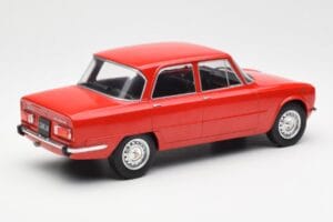 Alfa Romeo Giulia Nuova Super Rot MCG 1:18 MCG18145 Metall – Bild 2 von 6