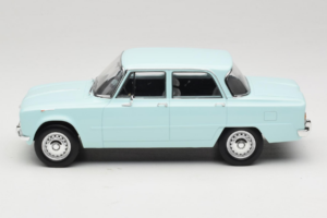 Alfa Romeo Giulia TI 105 Sky Blue Norev 1:18 187974 Metall – Bild 4 von 7