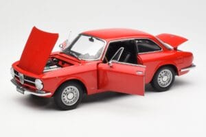 Alfa Romeo GT 1300 Junior LHD Rot AUTOart 1:18 70131 Metall – Bild 2 von 8